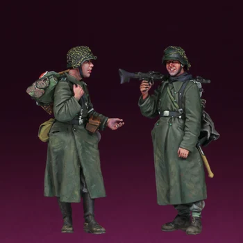 В разобранном виде 1/35 древней пехоты, Италия, зимняя команда включает в себя 2 набора миниатюрных моделей из смолы, неокрашенных