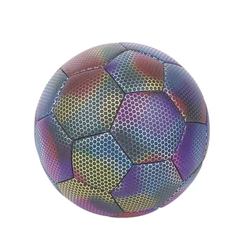 Голографический футбольный мяч - светится в темноте, отражающий, размер 5 - Идеально подходит для детей