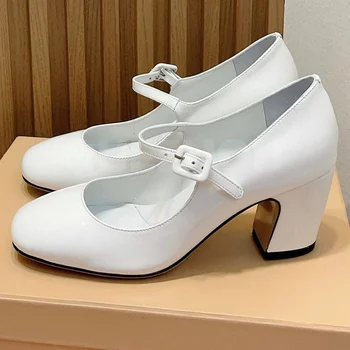 Женская повседневная обувь, Весна-осень 2023, Новые однотонные дизайнерские лоферы с ремешком и пряжкой, универсальные тонкие туфли для взрослых на высоком каблуке.